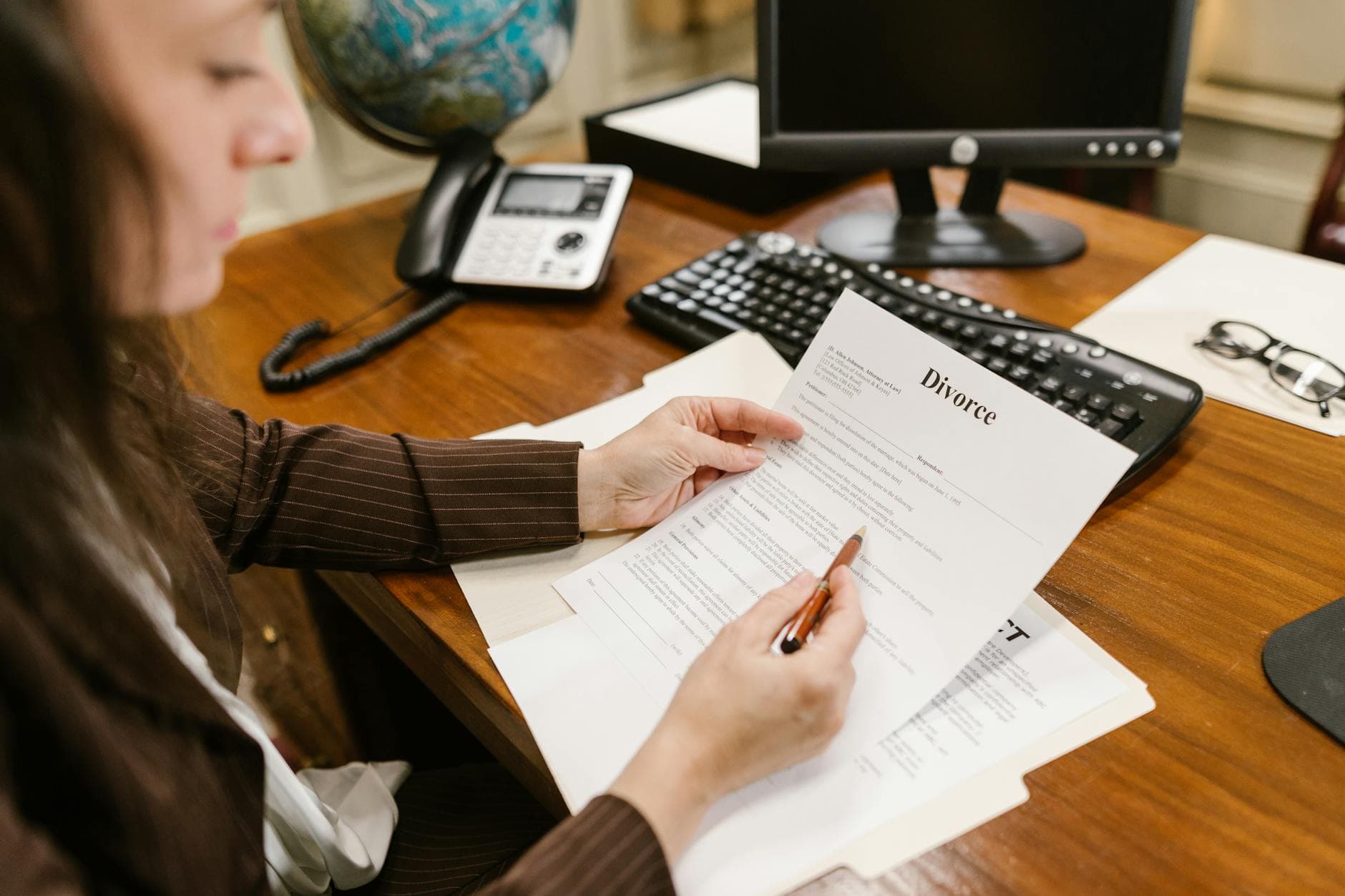 Mastering Lawyer Reviews: Boost Your Firm's Reputation